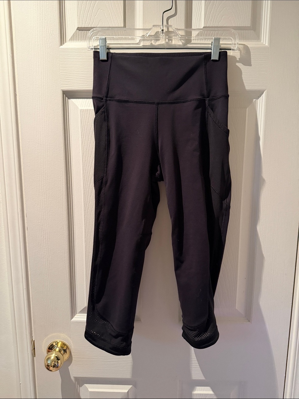 lululemon athletica Black Crop Pocket Active Capri